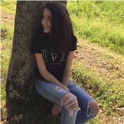 Studentessa del primo anno di economia impartisce ripetizioni